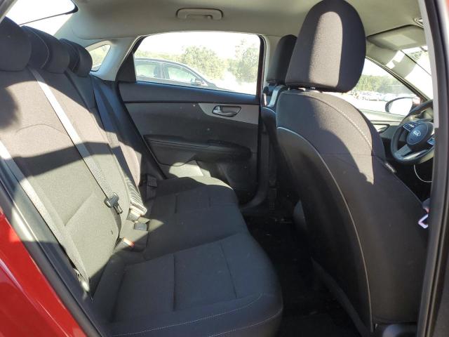 3KPF24AD3ME395625 - 2021 KIA FORTE FE წითელი ფოტო 10