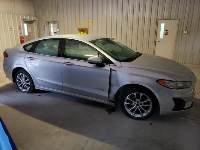 3FA6P0LU0KR225385 - 2019 FORD FUSION SE SILVER photo 4