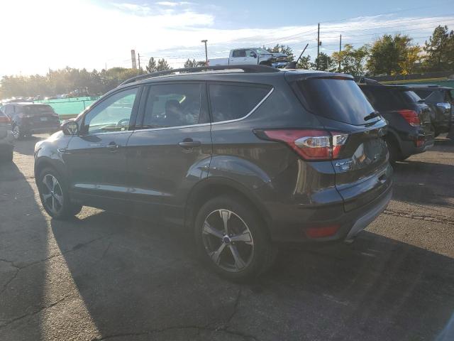 1FMCU9HD3JUA55495 - 2018 FORD ESCAPE SEL Grau Foto 2