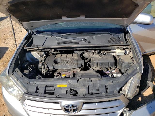 5TDZA3EH6DS040767 - 2013 TOYOTA HIGHLANDER BASE Plata foto 12