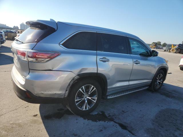 5TDKKRFHXGS146014 - 2016 TOYOTA HIGHLANDER XLE Plata foto 3