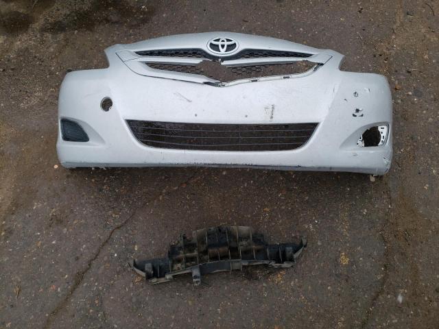 JTDBT923384033171 - 2008 TOYOTA YARIS SILVER photo 12