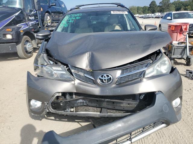 2T3WFREV8FW200193 - 2015 TOYOTA RAV4 XLE SILVER photo 12