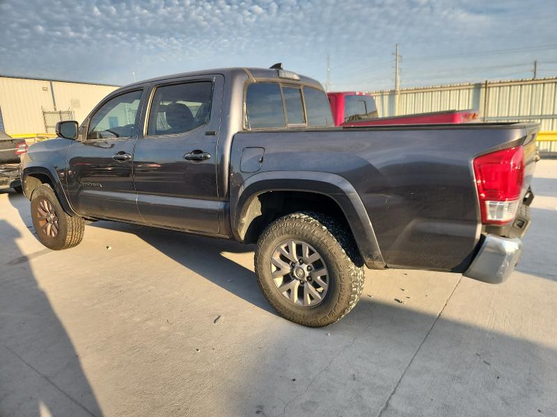 5TFAZ5CN1HX040766 - 2017 TOYOTA TACOMA DOUBLE CAB GRAY photo 2