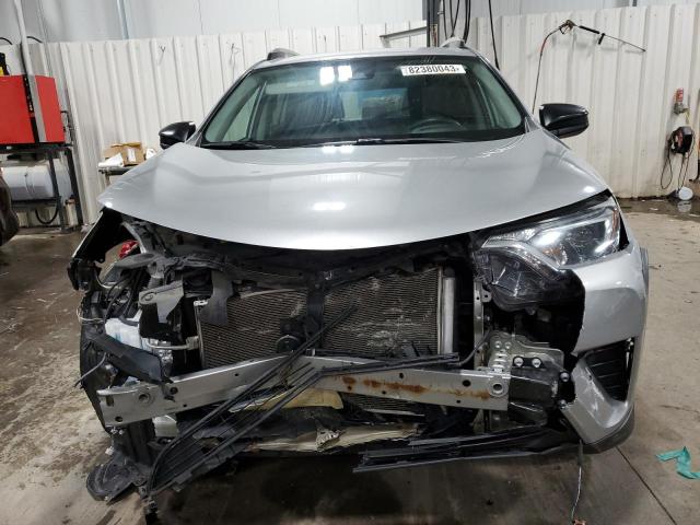 2T3BFREVXHW577402 - 2017 TOYOTA RAV4 LE SILVER photo 5