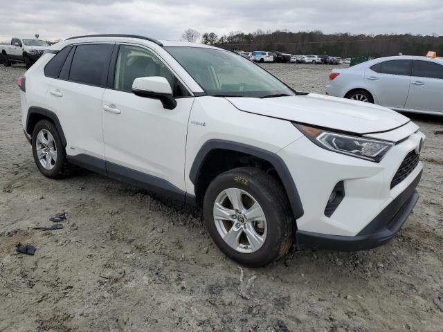 JTMRWRFV8KD007447 - 2019 TOYOTA RAV4 XLE WHITE photo 4