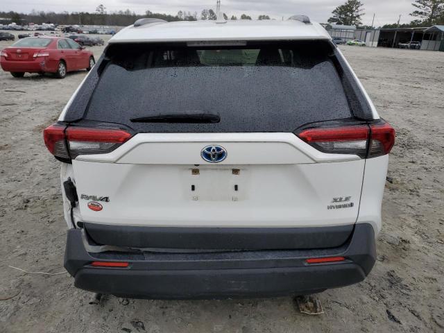 JTMRWRFV8KD007447 - 2019 TOYOTA RAV4 XLE WHITE photo 6