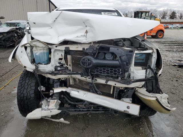 5TFJU4GNXBX002639 - 2011 TOYOTA TACOMA DOUBLE CAB PRERUNNER WHITE photo 5