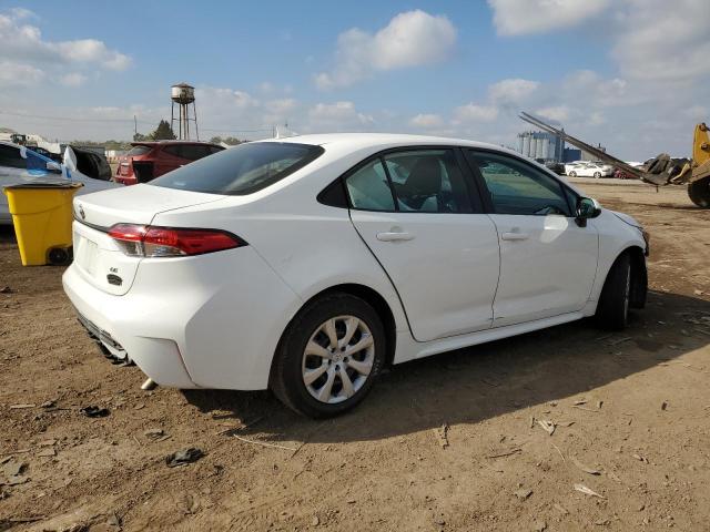 5YFEPMAE2MP255022 - 2021 TOYOTA COROLLA LE თეთრი ფოტო 3