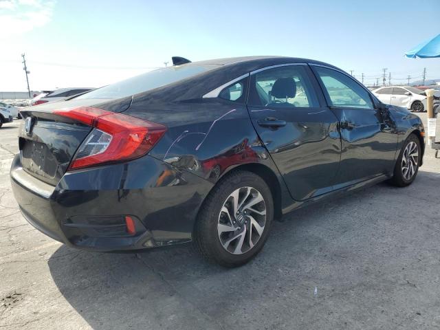 2HGFC2F77JH583943 - 2018 HONDA CIVIC EX შავი ფოტო 3