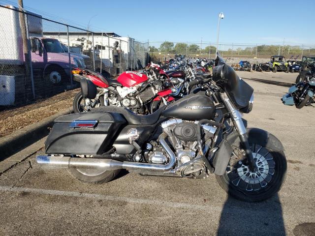 2010 HARLEY-DAVIDSON FLHX, 