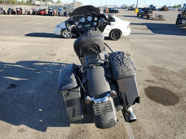 1HD1KB418AB631404 - 2010 HARLEY-DAVIDSON FLHX 灰色 照片 4