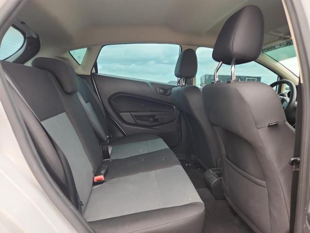 3FADP4TJ5JM132586 - 2018 FORD FIESTA S 白色 照片 11