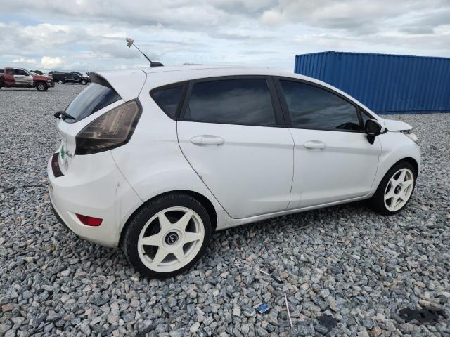 3FADP4TJ5JM132586 - 2018 FORD FIESTA S 白色 照片 3