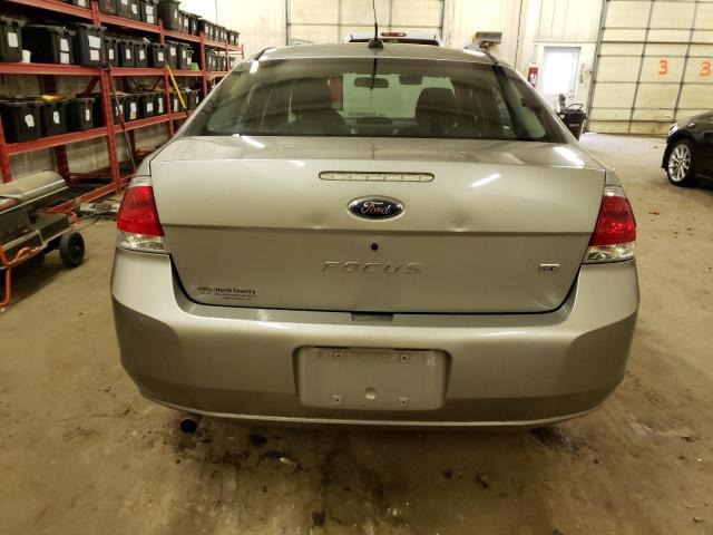 1FAHP35N68W265590 - 2008 FORD FOCUS SE SILVER photo 6