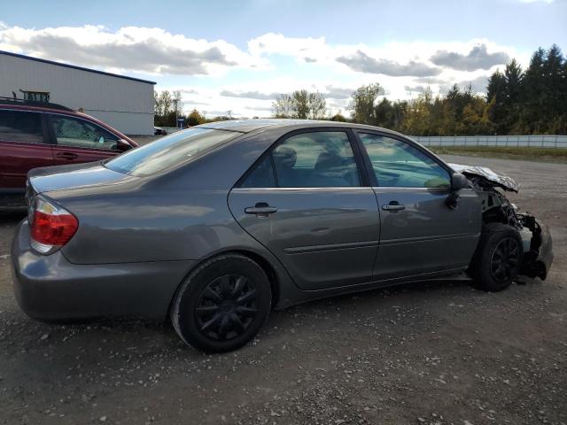 4T1BE32K05U556010 - 2005 TOYOTA CAMRY LE GRAY photo 3