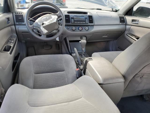 4T1BE32K05U556010 - 2005 TOYOTA CAMRY LE GRAY photo 8