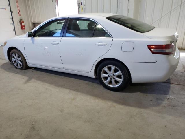 4T1BF3EK0BU618056 - 2011 TOYOTA CAMRY BASE Weiß Foto 2