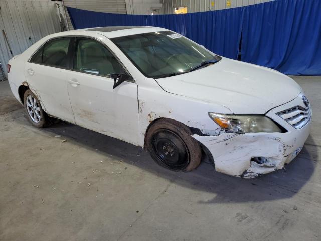 4T1BF3EK0BU618056 - 2011 TOYOTA CAMRY BASE Weiß Foto 4