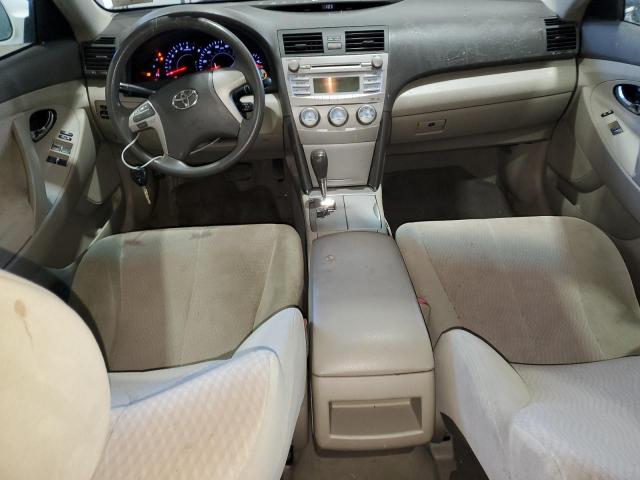 4T1BF3EK0BU618056 - 2011 TOYOTA CAMRY BASE Weiß Foto 8