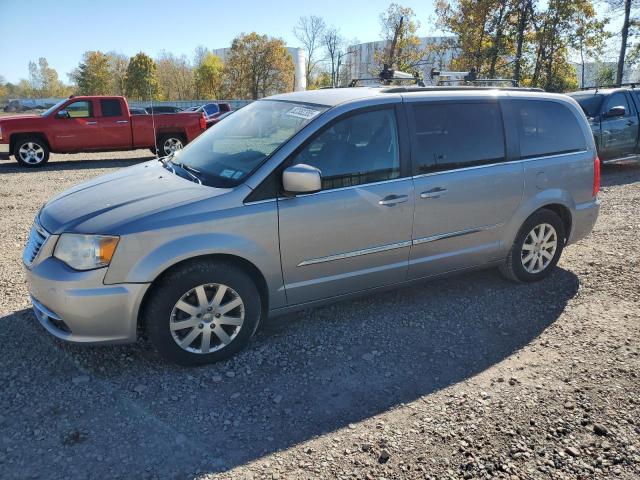2013 CHRYSLER TOWN & COU TOURING, 