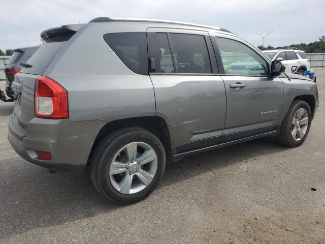 1C4NJCBB9CD725306 - 2012 JEEP COMPASS SPORT GRAY photo 3