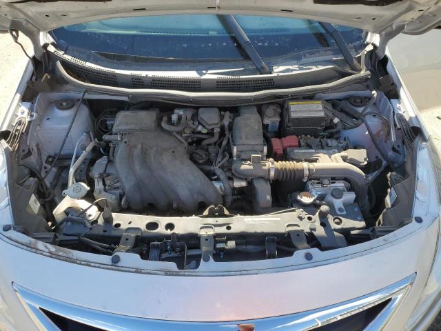 3N1CN7AP6JK431247 - 2018 NISSAN VERSA S SILVER photo 11