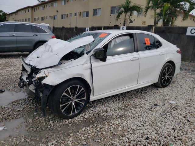 4T1B11HK3JU523584 - 2018 TOYOTA CAMRY L WHITE photo 1