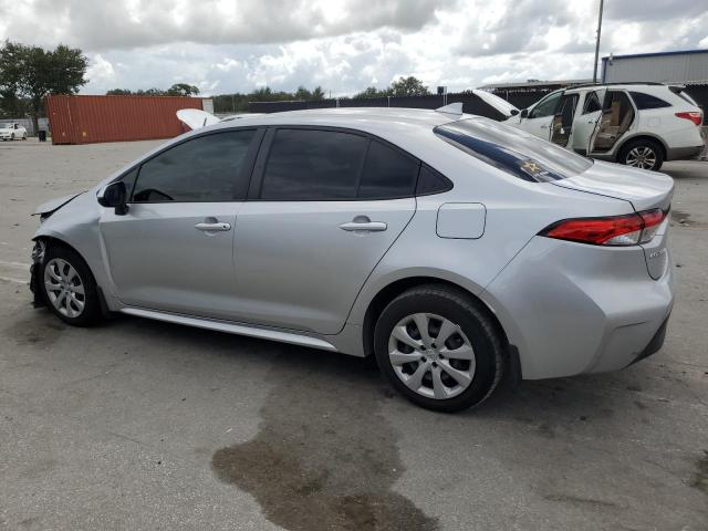 JTDBCMFE1RJ018072 - 2024 TOYOTA COROLLA LE SILVER photo 2