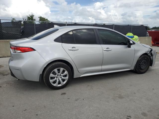 JTDBCMFE1RJ018072 - 2024 TOYOTA COROLLA LE SILVER photo 3