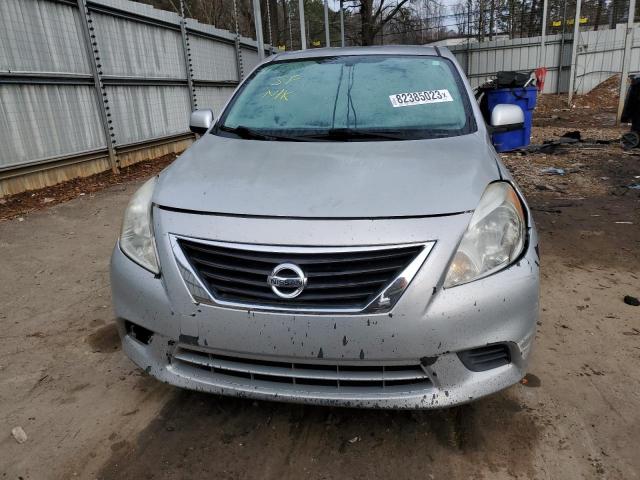 3N1CN7AP3CL893018 - 2012 NISSAN VERSA S SILVER photo 5