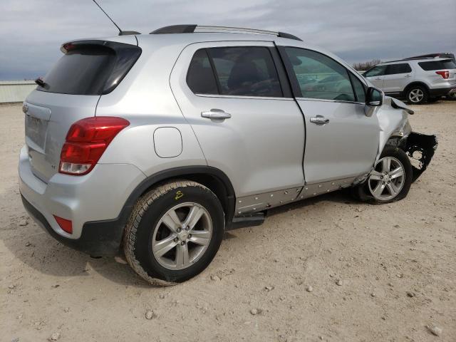 KL7CJLSB7JB507118 - 2018 CHEVROLET TRAX 1LT SILVER photo 3