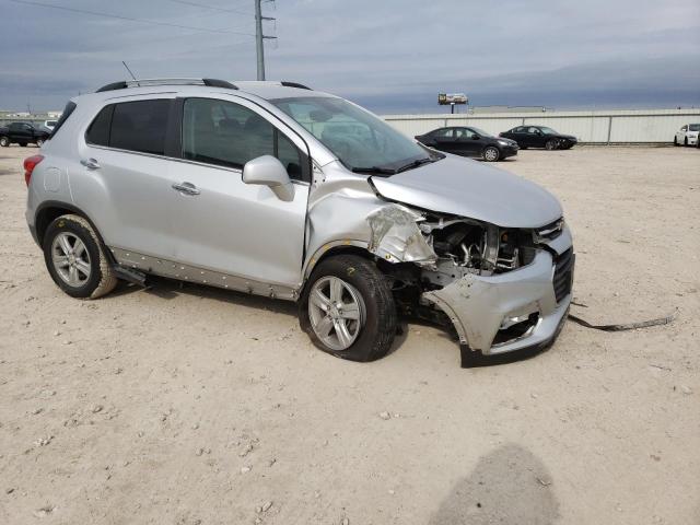 KL7CJLSB7JB507118 - 2018 CHEVROLET TRAX 1LT SILVER photo 4