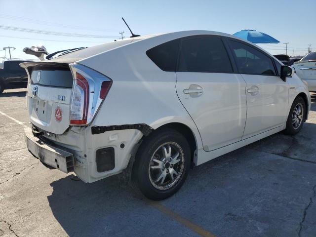 JTDKN3DU0D5661643 - 2013 TOYOTA PRIUS Weiß Foto 3