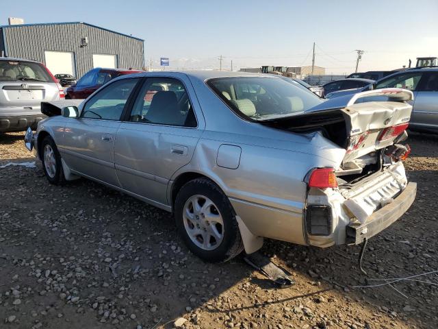 JT2BF22K9Y0281396 - 2000 TOYOTA CAMRY CE SILVER photo 2