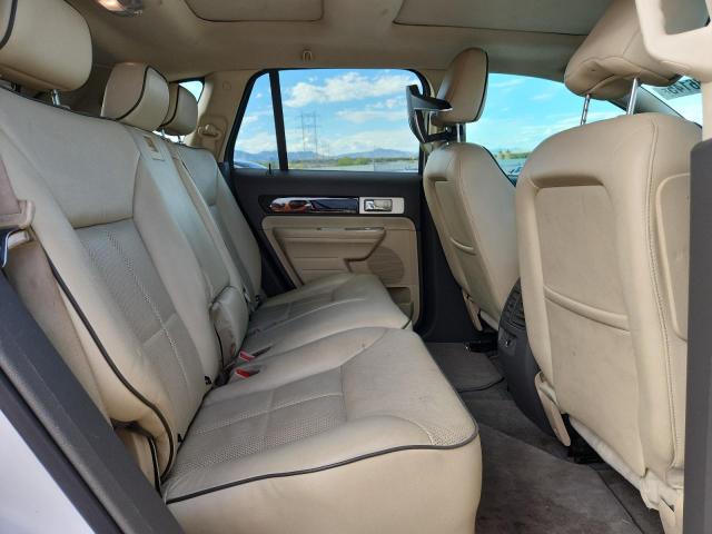 2LMDJ8JC9ABJ31126 - 2010 LINCOLN MKX WHITE photo 11