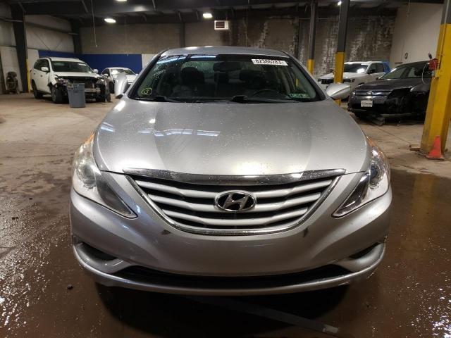 5NPEB4AC9CH490610 - 2012 HYUNDAI SONATA GLS SILVER photo 5