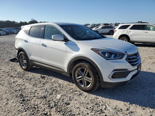 5NMZTDLB2JH106048 - 2018 HYUNDAI SANTA FE S WHITE photo 4