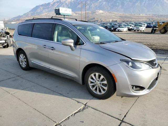 2C4RC1BG6HR803038 - 2017 CHRYSLER PACIFICA TOURING L SILVER photo 4