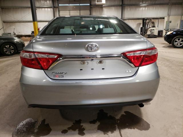 4T1BF1FK4GU261703 - 2016 TOYOTA CAMRY LE SILVER photo 6