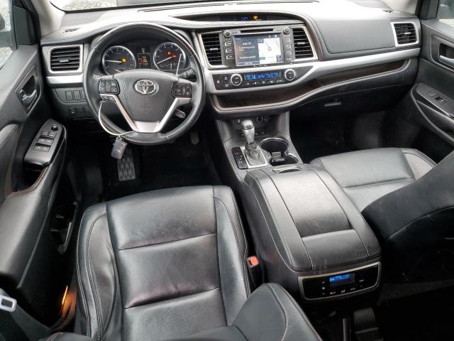 5TDJKRFH2GS347546 - 2016 TOYOTA HIGHLANDER XLE 银色 照片 8