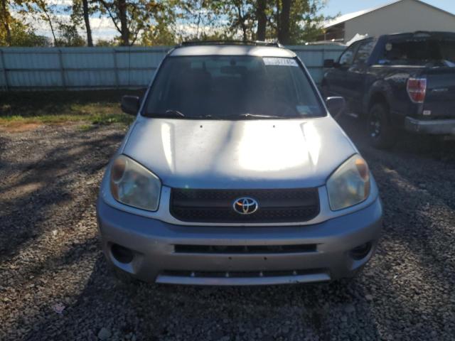 JTEHD20V040035539 - 2004 TOYOTA RAV4 SILVER photo 5