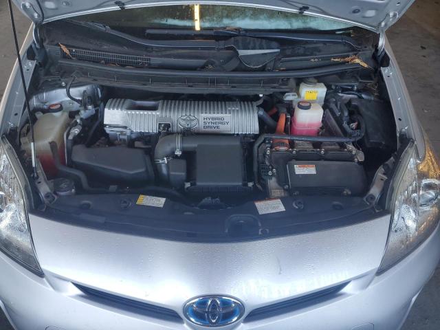 JTDKN3DU2F0485307 - 2015 TOYOTA PRIUS SILVER photo 11