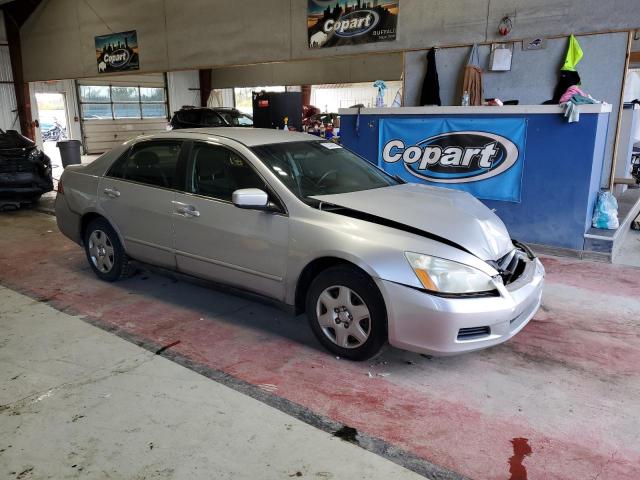 1HGCM56467A081732 - 2007 HONDA ACCORD LX SILVER photo 4