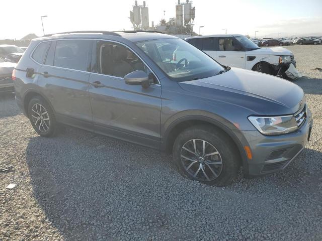 3VV3B7AX3KM066832 - 2019 VOLKSWAGEN TIGUAN SE GRAY photo 4