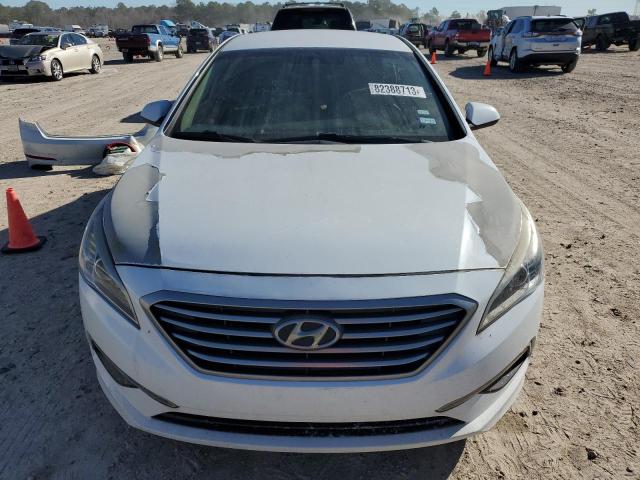 5NPE24AF5FH086301 - 2015 HYUNDAI SONATA SE WHITE photo 5