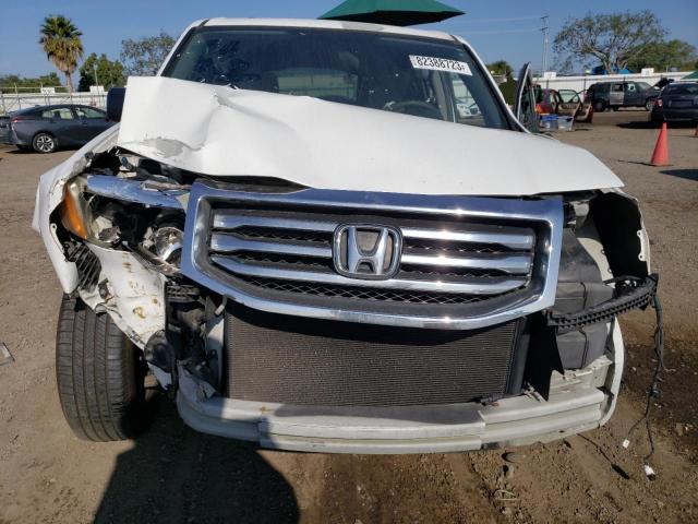 5FNYF3H23DB027502 - 2013 HONDA PILOT LX WHITE photo 5