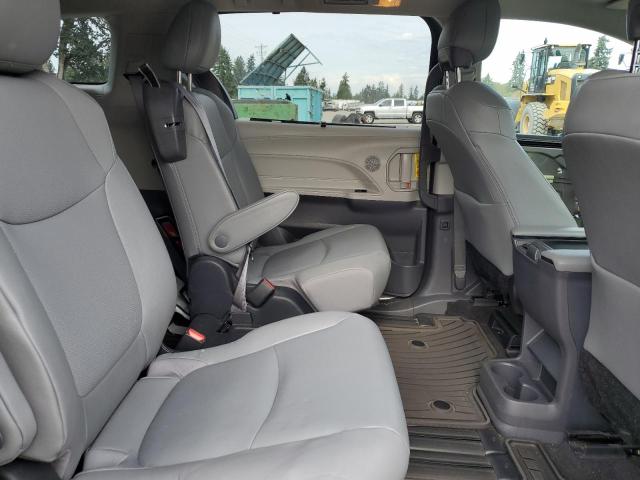 5TDYRKEC4PS153026 - 2023 TOYOTA SIENNA XLE 灰色 照片 11