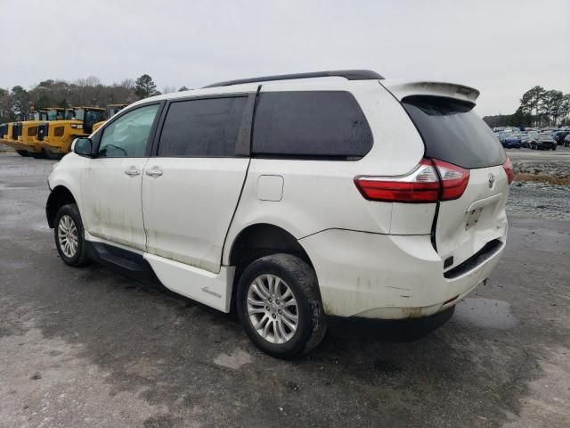 5TDYZ3DC0HS824765 - 2017 TOYOTA SIENNA XLE WHITE photo 2