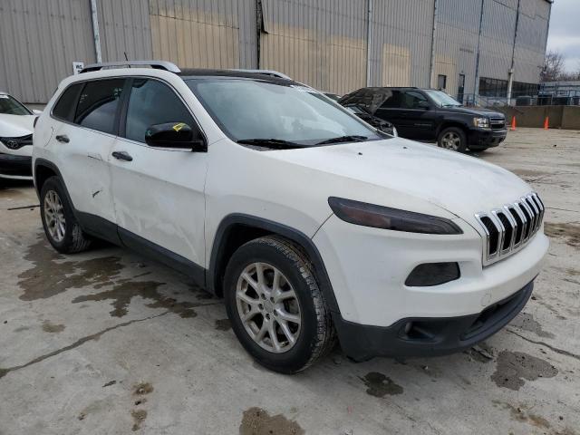 1C4PJLCBXFW657288 - 2015 JEEP CHEROKEE LATITUDE WHITE photo 4